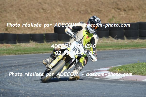 http://v2.adecom-photo.com/images//8.MOTO/2024/SUPERMOTARD_LOHEAC_2024/CHALLENGER/LABUSSIERE_Jean_Philippe/00A_5581.JPG