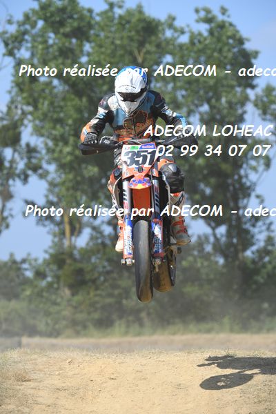 http://v2.adecom-photo.com/images//8.MOTO/2024/SUPERMOTARD_LOHEAC_2024/CHALLENGER/SWIATLY_Irwin/00A_2400.JPG