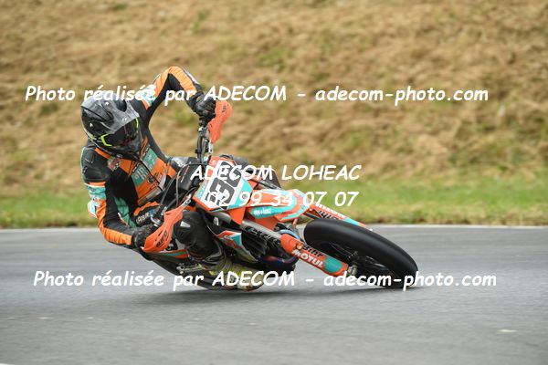 http://v2.adecom-photo.com/images//8.MOTO/2024/SUPERMOTARD_LOHEAC_2024/ELITE_S1/GUILLOT_Kevin/00A_4274.JPG