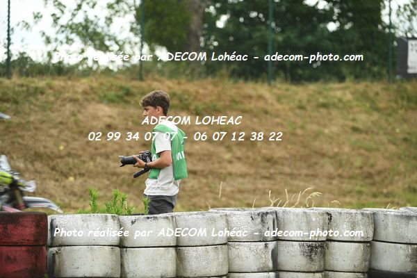 http://v2.adecom-photo.com/images//8.MOTO/2025/9_SUPERMOTARD_LOHEAC_2025/AMBIANCE_DIVERS/54A_5117.JPG