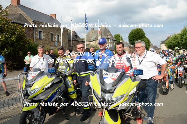 http://v2.adecom-photo.com/images//8.MOTO/2025/9_SUPERMOTARD_LOHEAC_2025/AMBIANCE_DIVERS/54B_9641.JPG