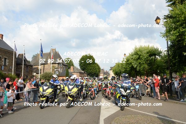 http://v2.adecom-photo.com/images//8.MOTO/2025/9_SUPERMOTARD_LOHEAC_2025/AMBIANCE_DIVERS/54B_9783.JPG