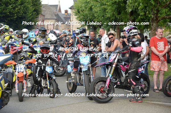 http://v2.adecom-photo.com/images//8.MOTO/2025/9_SUPERMOTARD_LOHEAC_2025/AMBIANCE_DIVERS/54B_9789.JPG
