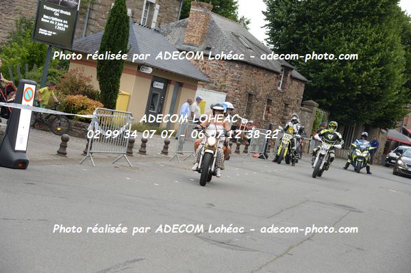 http://v2.adecom-photo.com/images//8.MOTO/2025/9_SUPERMOTARD_LOHEAC_2025/AMBIANCE_DIVERS/54B_9836.JPG