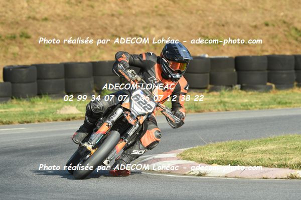 http://v2.adecom-photo.com/images//8.MOTO/2025/9_SUPERMOTARD_LOHEAC_2025/CHALLENGER/BRACKX_Marvin/54A_5316.JPG