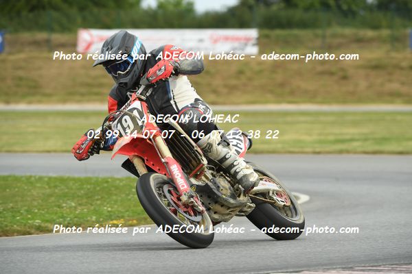 http://v2.adecom-photo.com/images//8.MOTO/2025/9_SUPERMOTARD_LOHEAC_2025/CHALLENGER/QUERE_Mickael/54A_5216.JPG