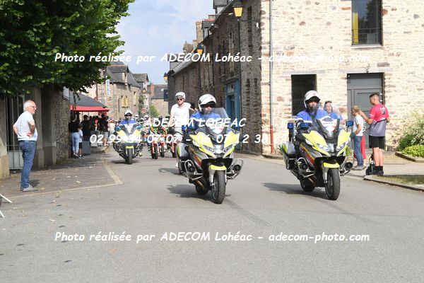 http://v2.adecom-photo.com/images//8.MOTO/2025/9_SUPERMOTARD_LOHEAC_2025/LA_PARADE/54A_0694.JPG