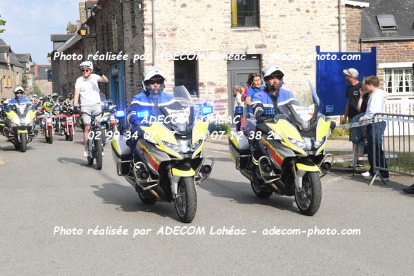 http://v2.adecom-photo.com/images//8.MOTO/2025/9_SUPERMOTARD_LOHEAC_2025/LA_PARADE/54A_0695.JPG