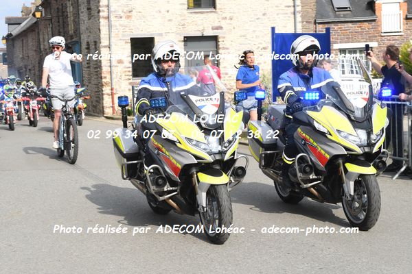 http://v2.adecom-photo.com/images//8.MOTO/2025/9_SUPERMOTARD_LOHEAC_2025/LA_PARADE/54A_0696.JPG
