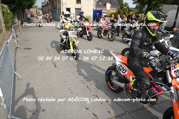 http://v2.adecom-photo.com/images//8.MOTO/2025/9_SUPERMOTARD_LOHEAC_2025/LA_PARADE/54A_0714.JPG