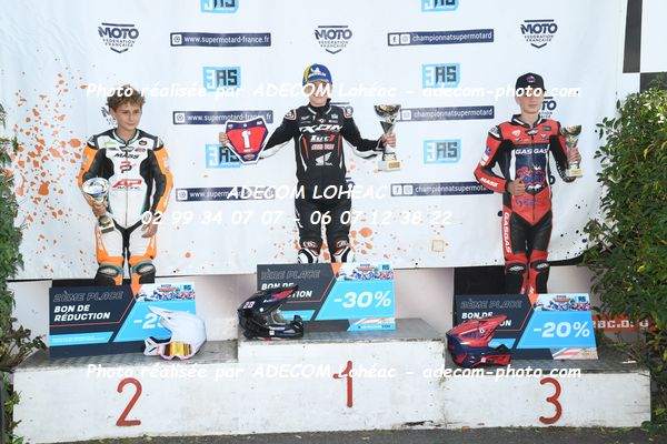 http://v2.adecom-photo.com/images//8.MOTO/2025/9_SUPERMOTARD_LOHEAC_2025/PODIUMS/54A_6537.JPG