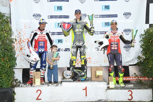 http://v2.adecom-photo.com/images//8.MOTO/2025/9_SUPERMOTARD_LOHEAC_2025/PODIUMS/54A_6557.JPG