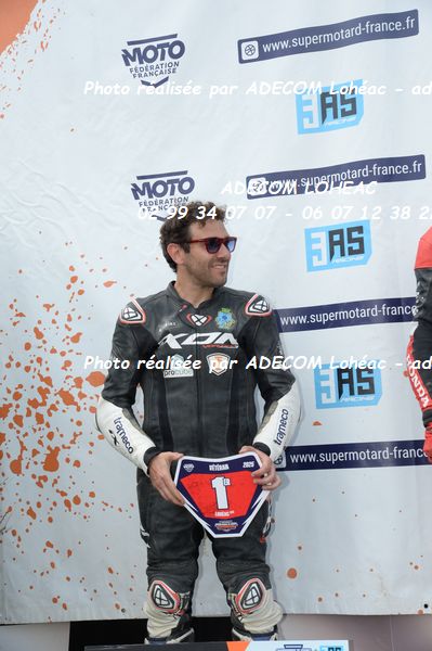 http://v2.adecom-photo.com/images//8.MOTO/2025/9_SUPERMOTARD_LOHEAC_2025/PODIUMS/54B_9909.JPG